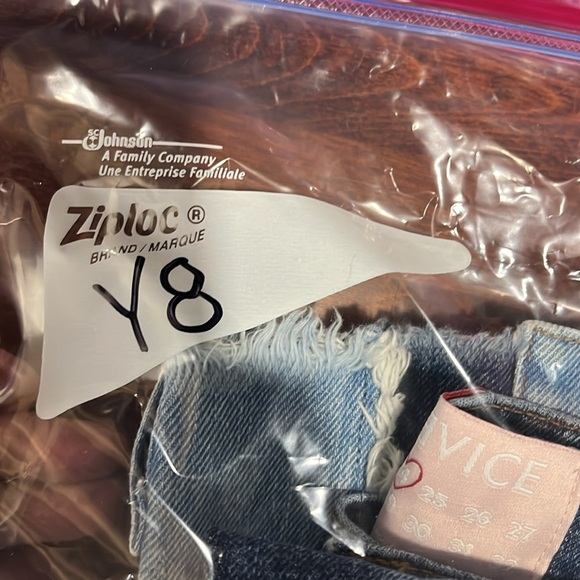 Revice Womens Jeans Light/Dark Wash Mix 24 Patchwork Button Fly Distinctive EUC - Picture 16 of 16